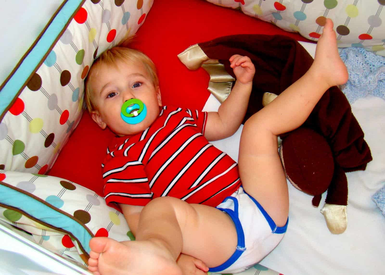 Wordless Wednesday: Crib Chillin’