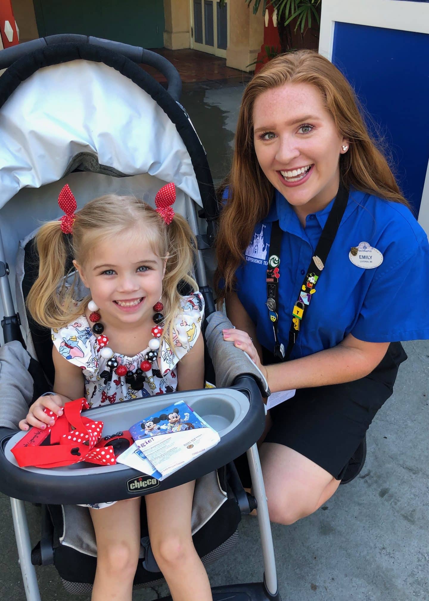 pin trading at magic kingdom