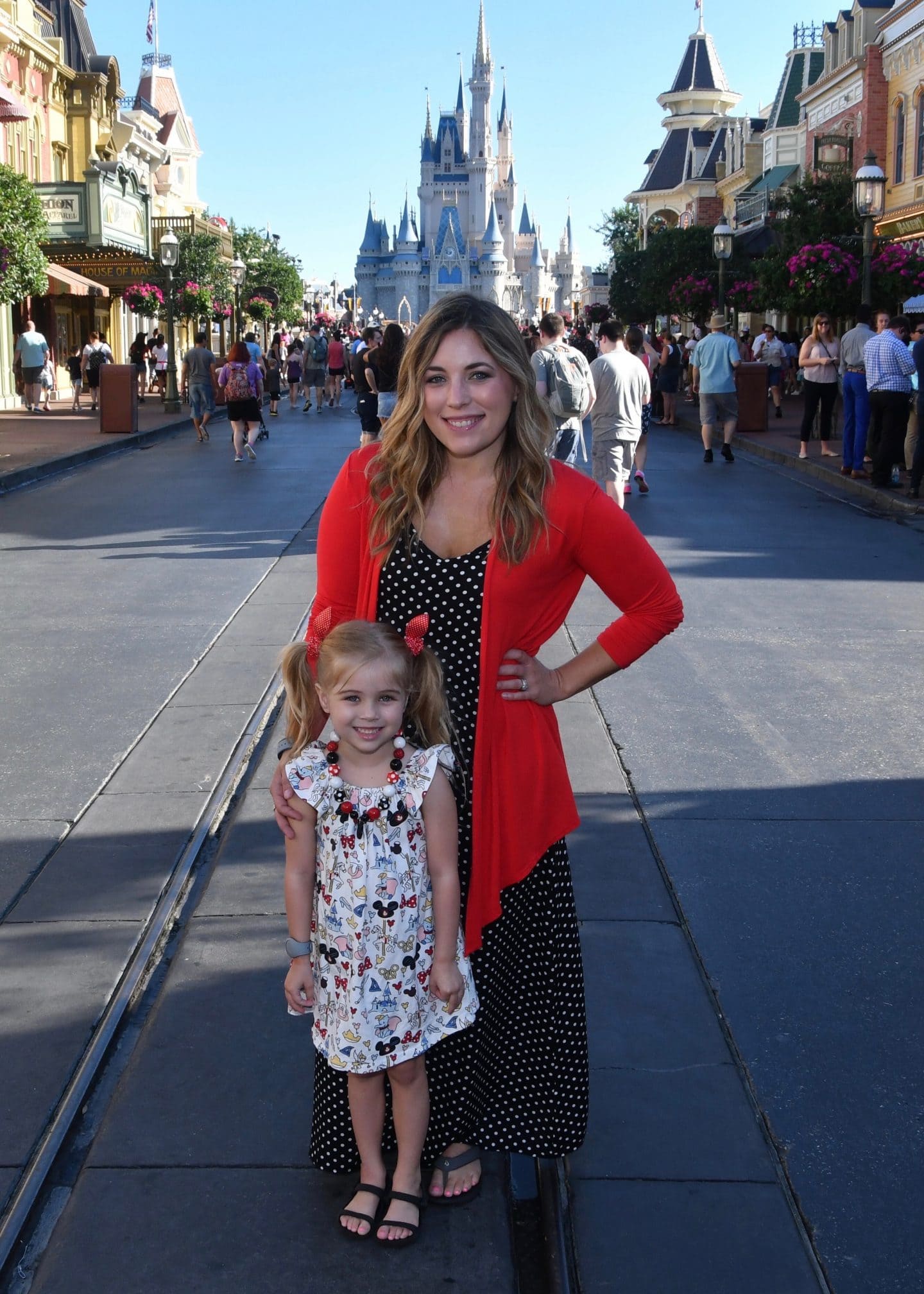 magic kingdom cinderella's castle mother and daughter photos