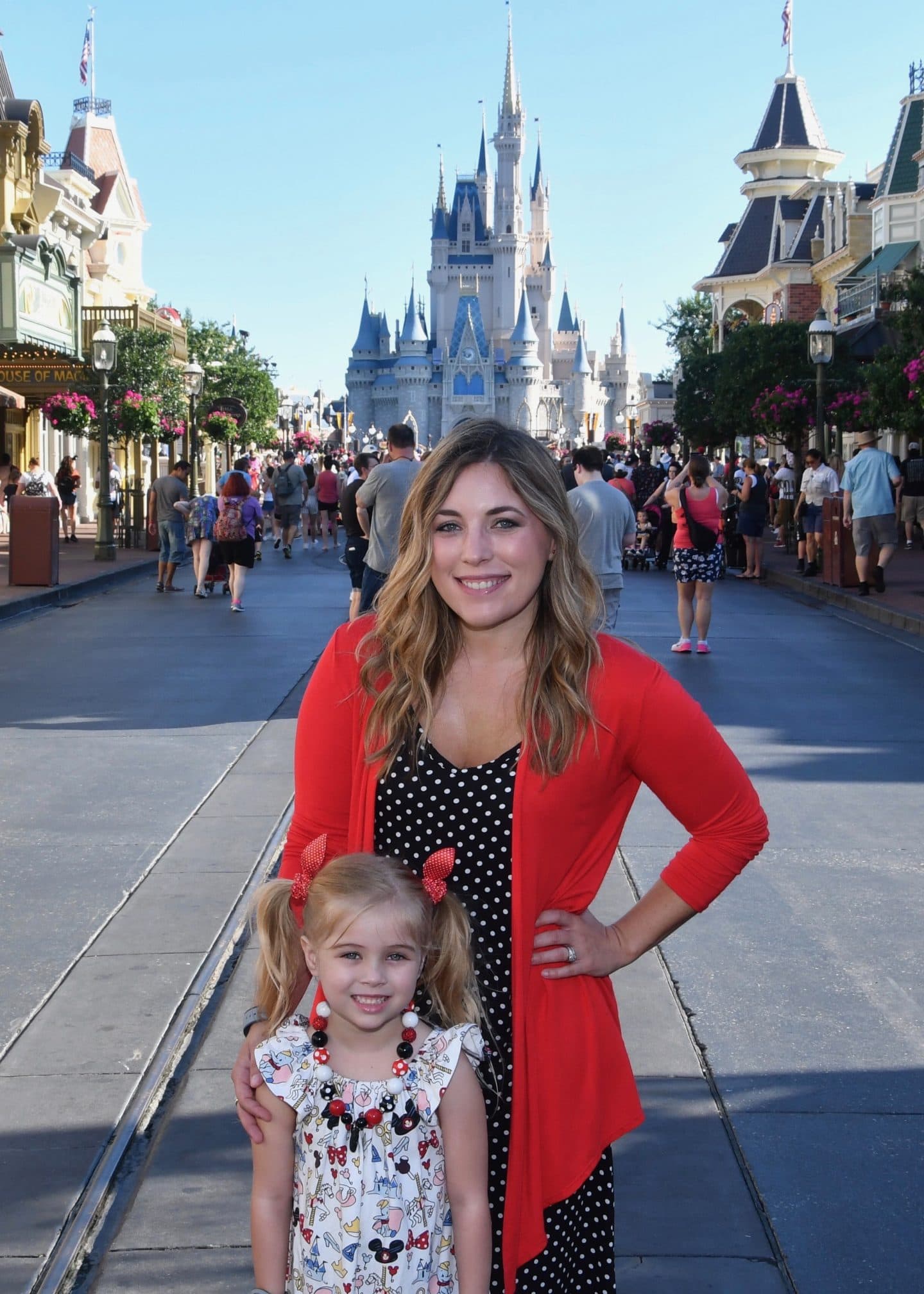 magic kingdom cinderella's castle mother and daughter photos