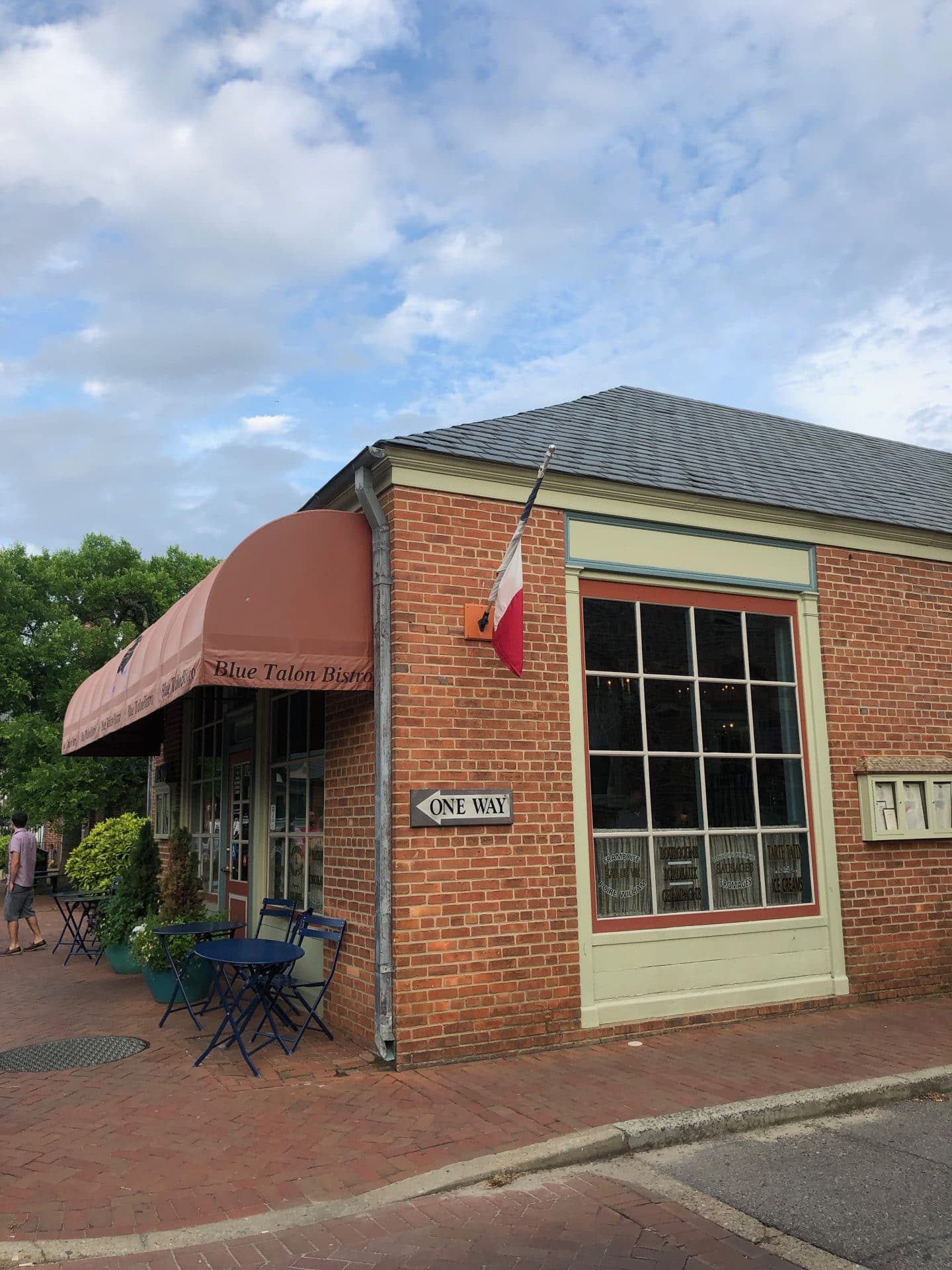 blue talon restaurant Williamsburg Virginia