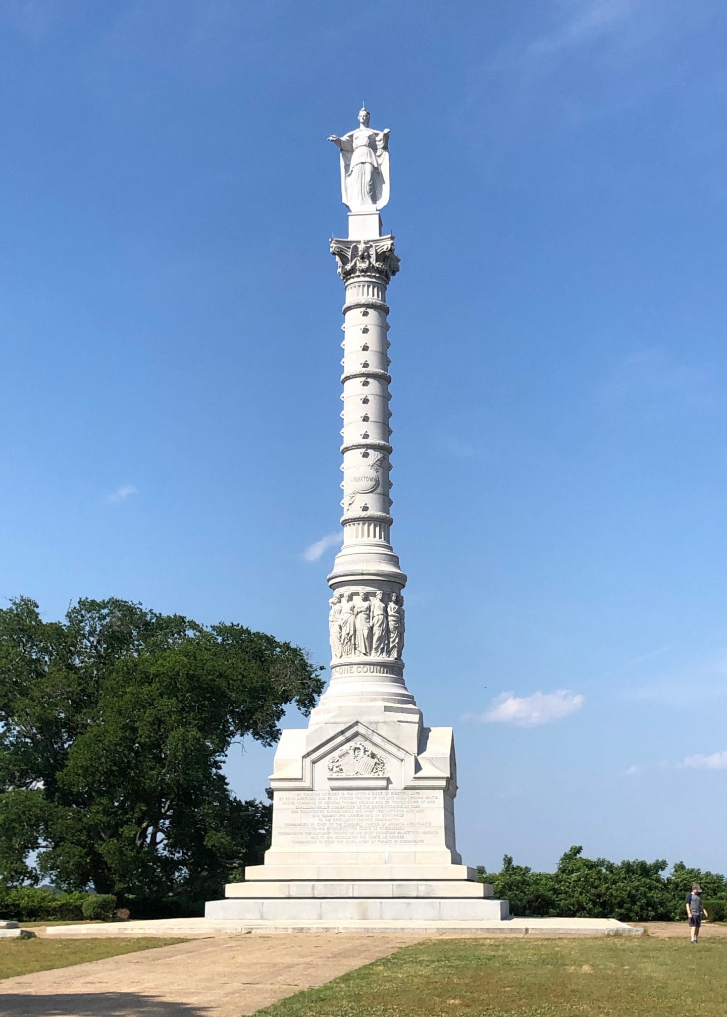 Yorktown victory monument and beach