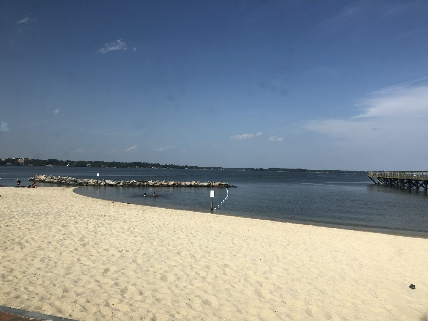 Yorktown victory monument and beach