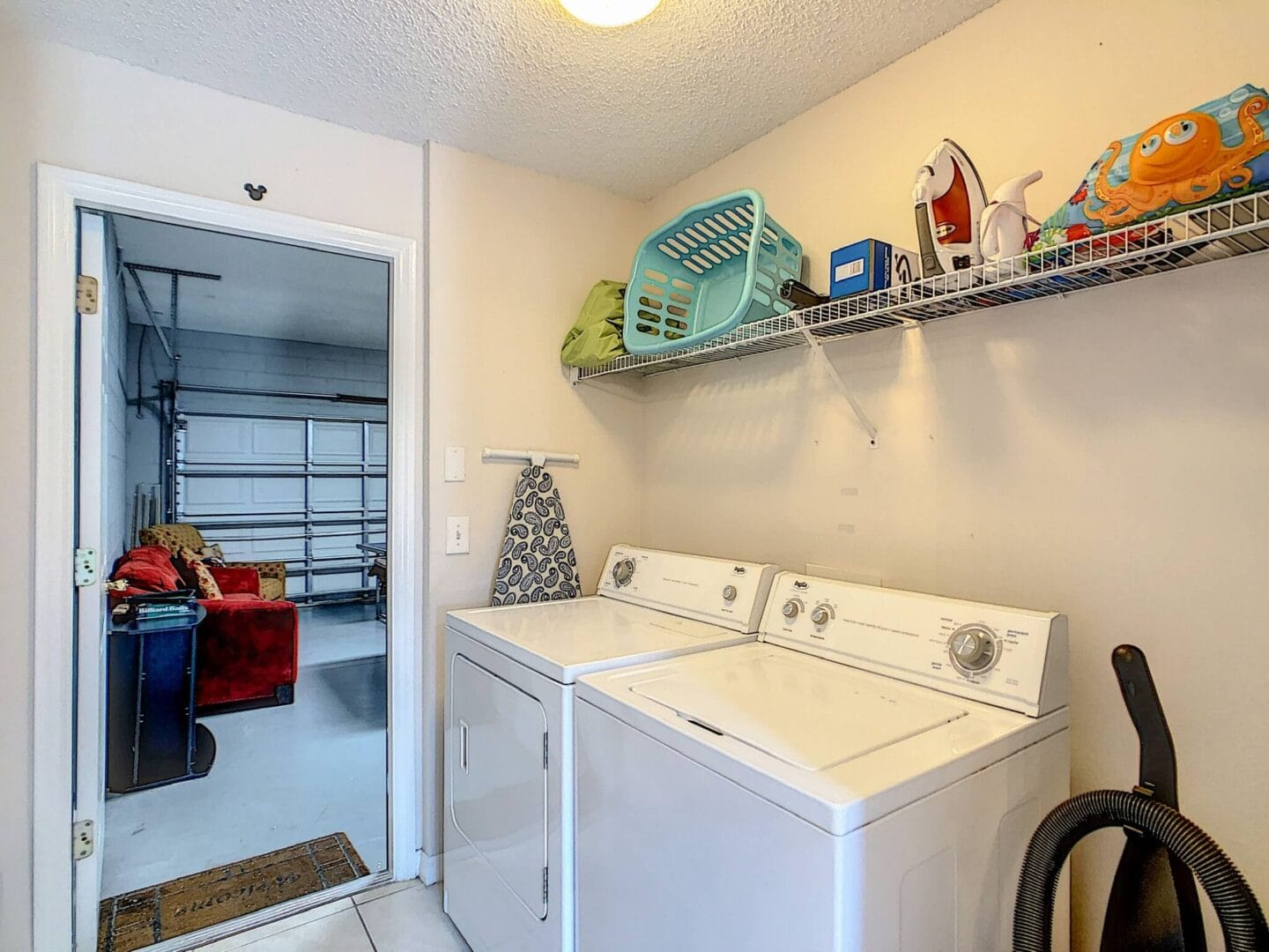 laundry room for guests staying at vacation rental home in Orlando florida near Disney World theme parks