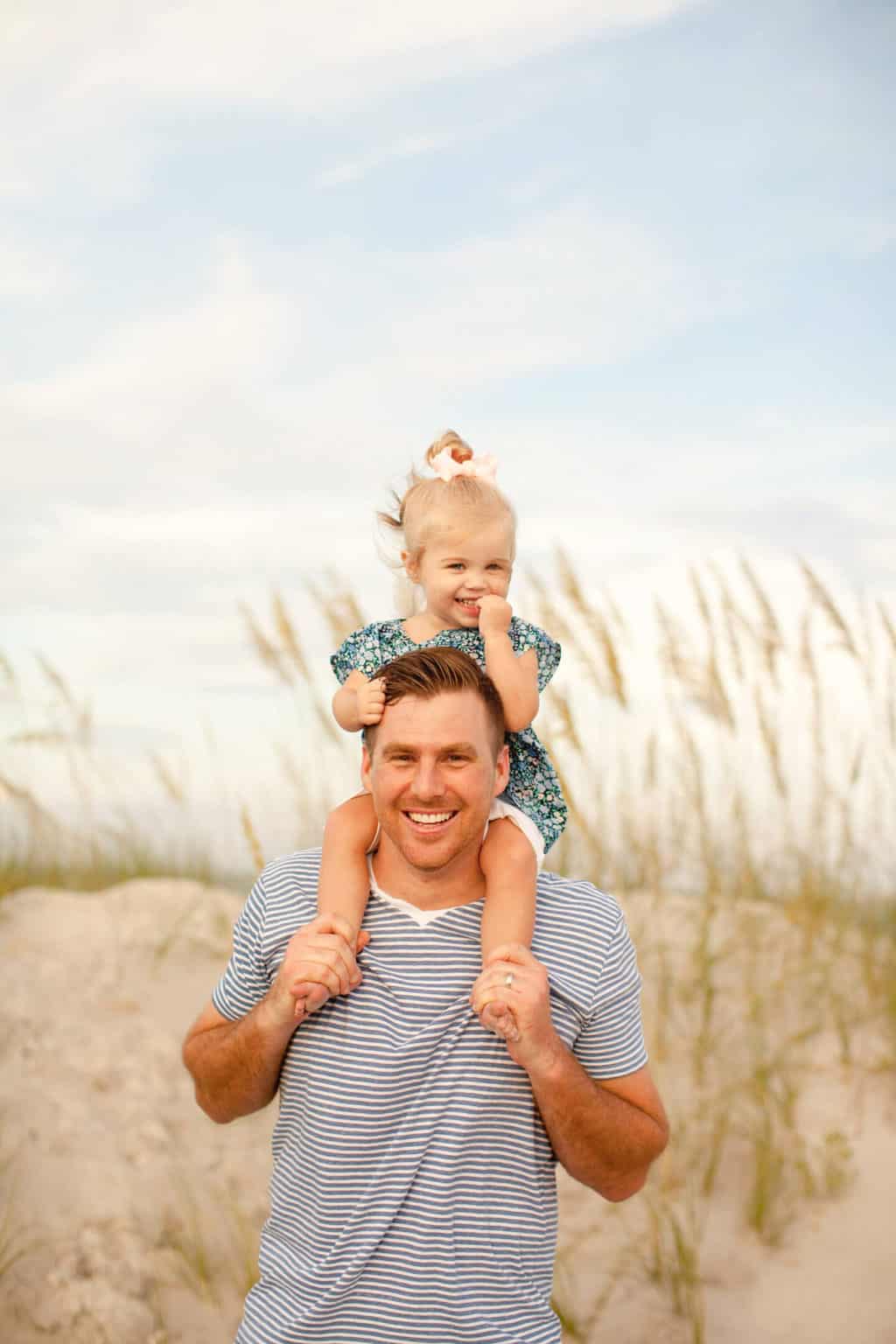 father and daughter beach photos