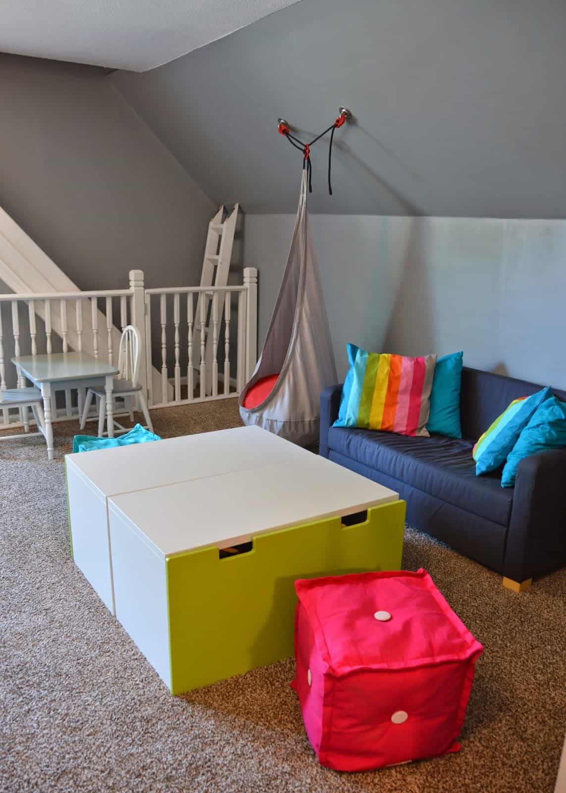 how to decorate a playroom