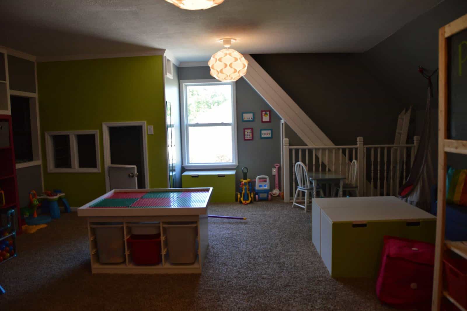 how to decorate a playroom