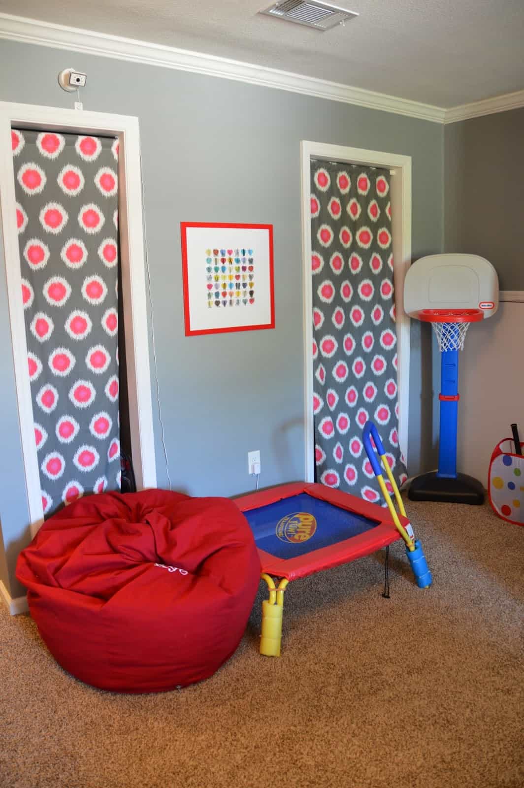 how to decorate a playroom