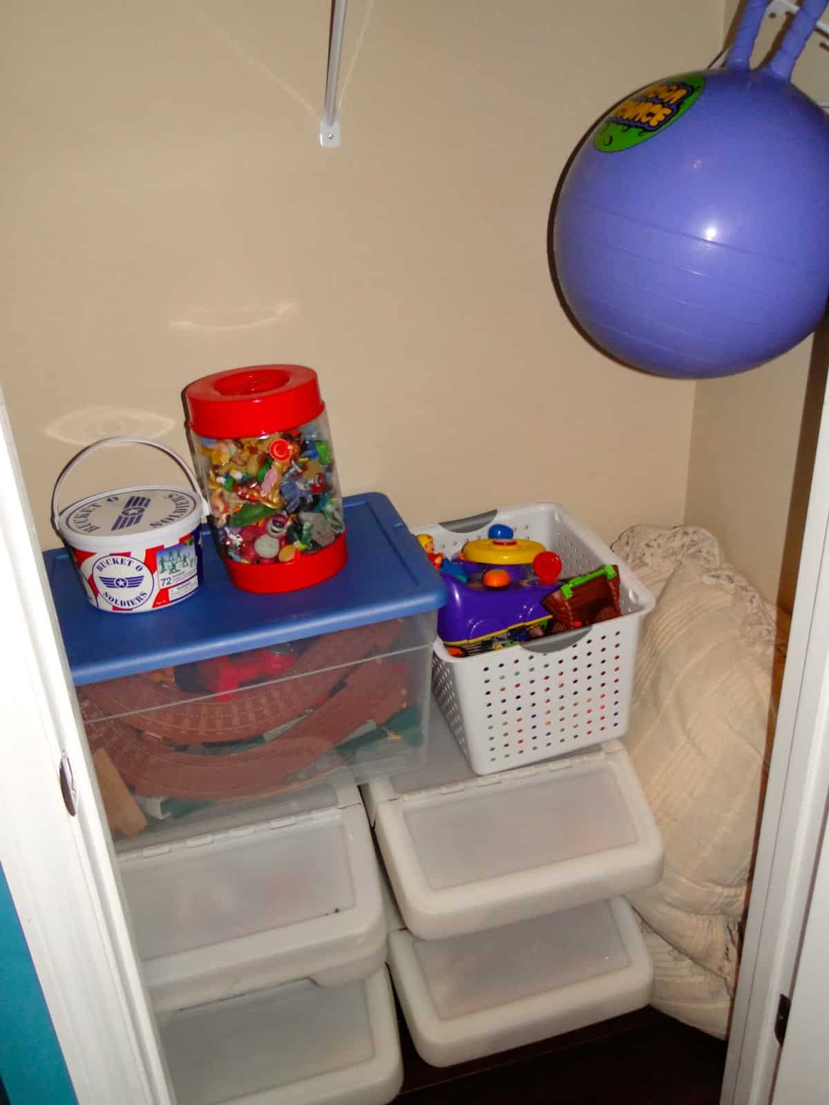 how to organize toys