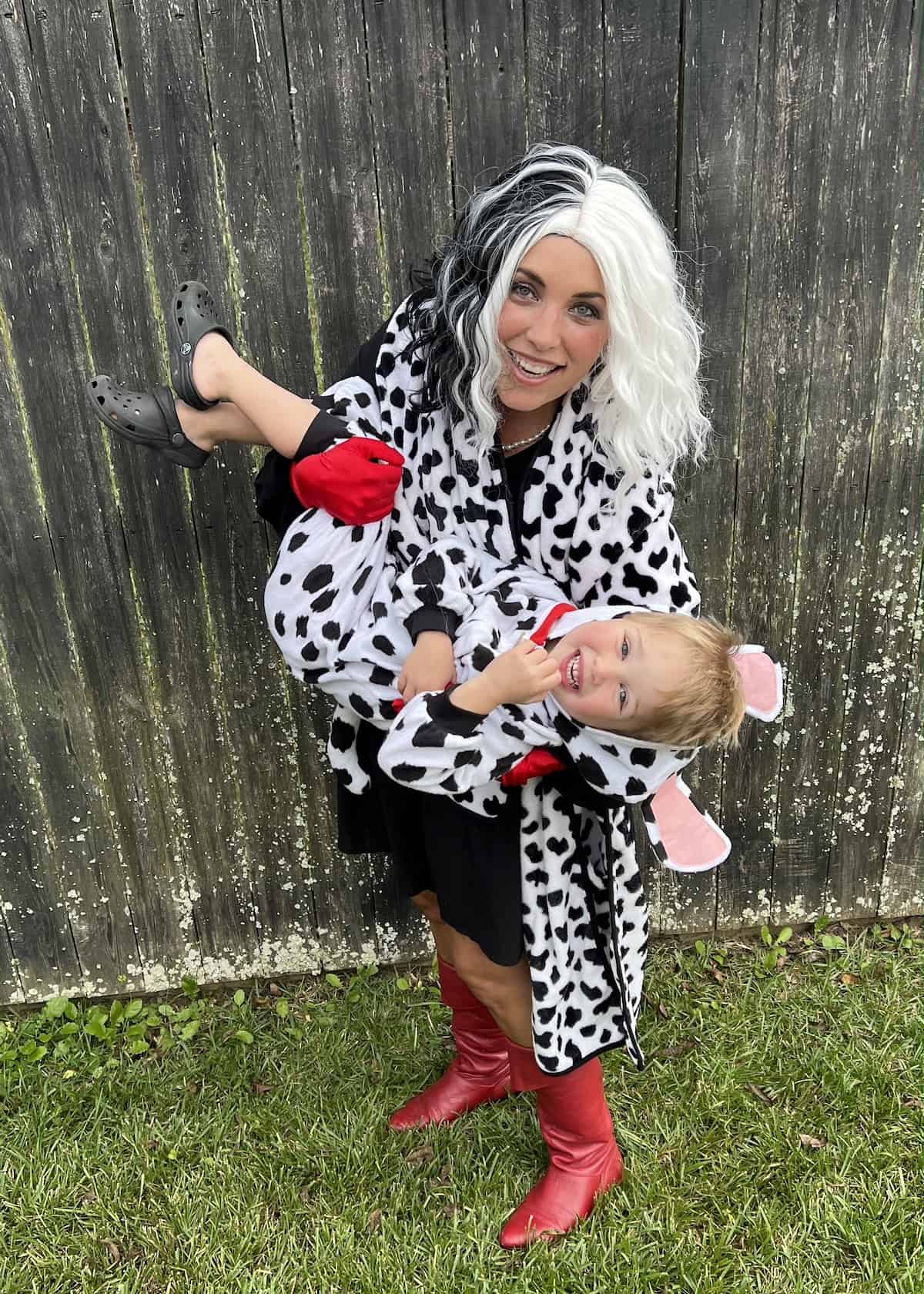 Cruella Family Costume Ideas for Halloween - an easy, DIY 101 Dalmatians family costume with a Cruella De Vil twist!