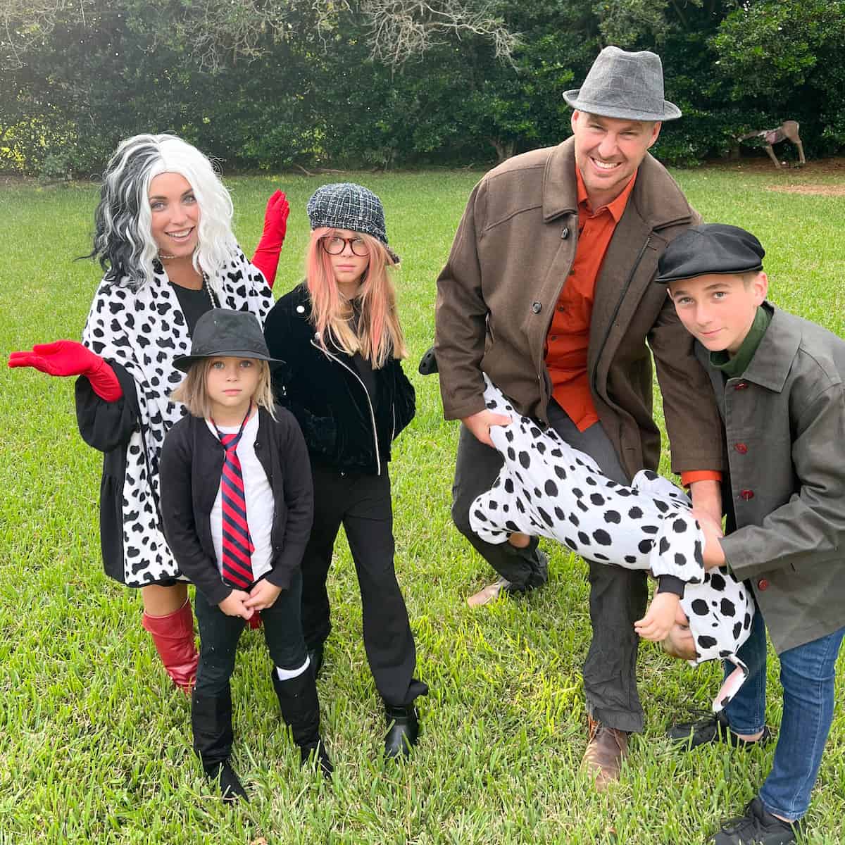 Cruella Family Costume Ideas for Halloween - an easy, DIY 101 Dalmatians family costume with a Cruella De Vil twist!