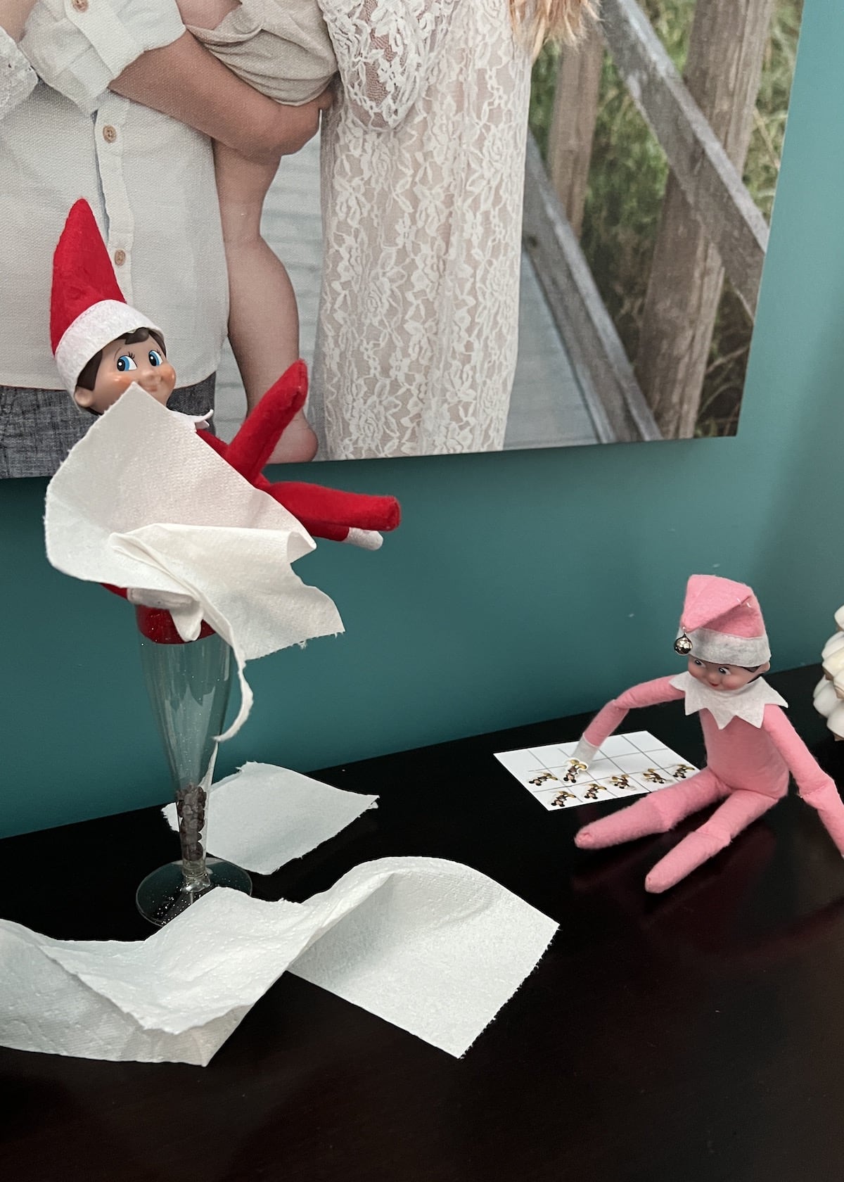 Last Minute Elf on the Shelf Ideas to help save your sanity during the busy holiday season with super easy elf on the shelf insperation!