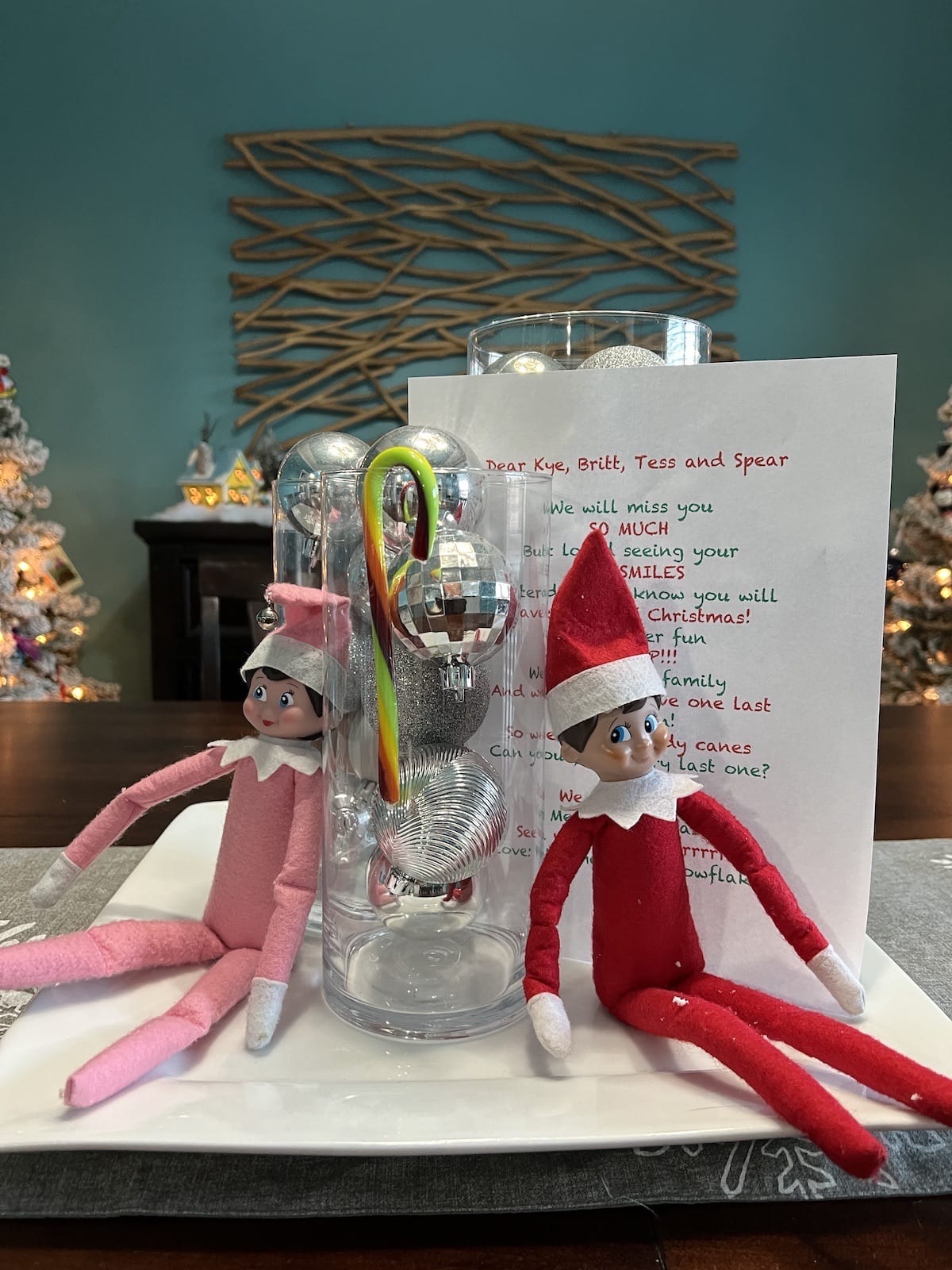 Last Minute Elf on the Shelf Ideas to help save your sanity during the busy holiday season with super easy elf on the shelf insperation!