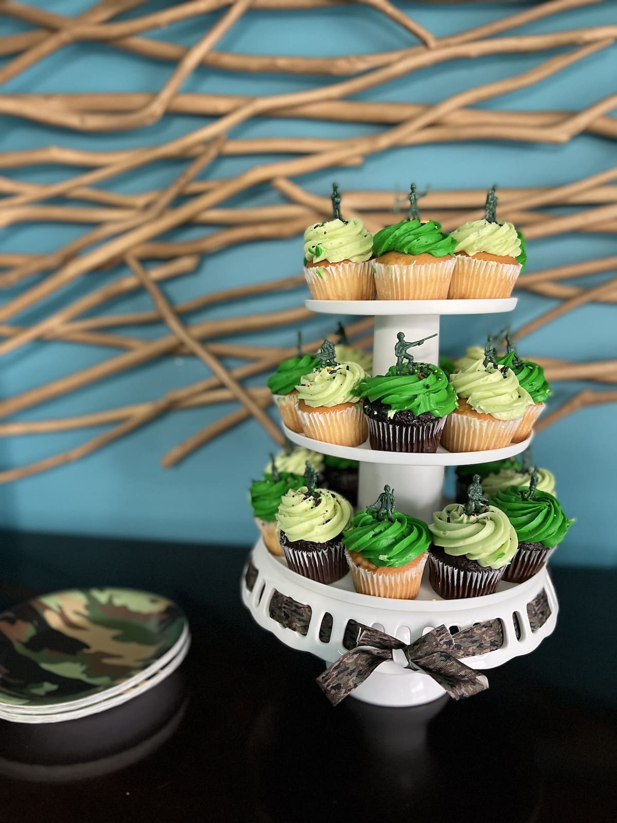 army party ideas themed food cupcakes army men