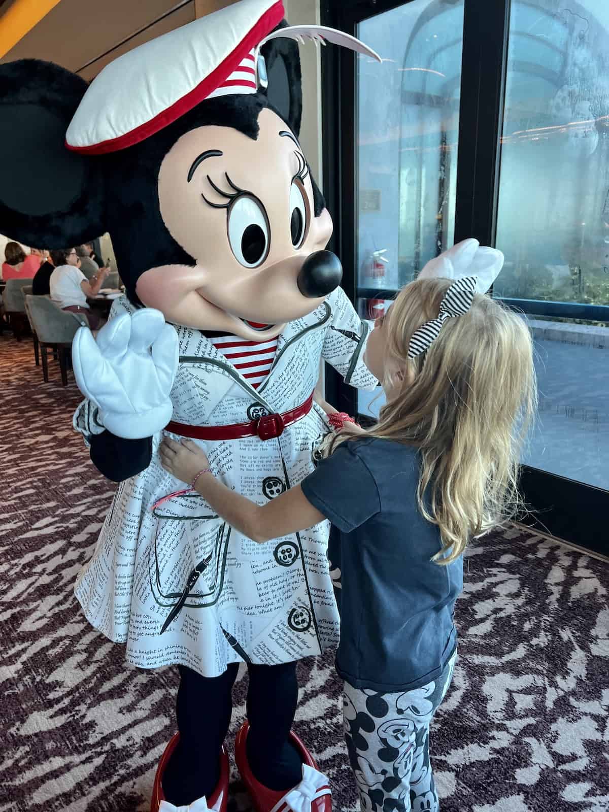 meeting minnie mouse 