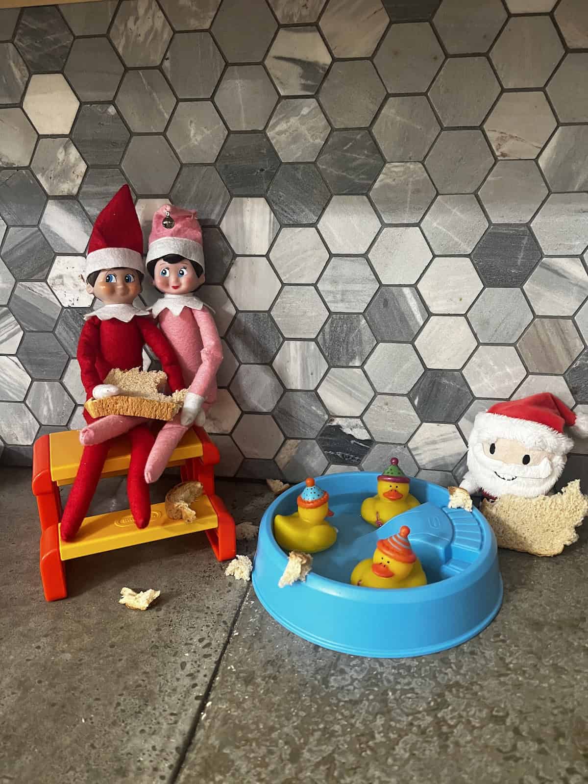 Last Minute Elf on the Shelf Ideas to help save your sanity during the busy holiday season with super easy elf on the shelf inspiration!