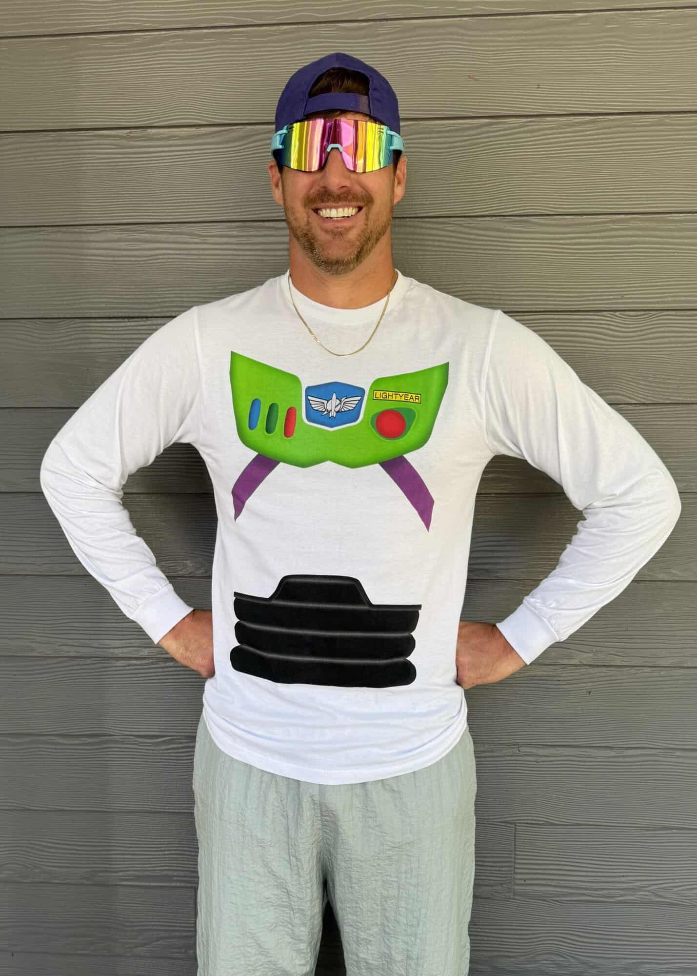 diy toy story family costumes - buzz lightyear