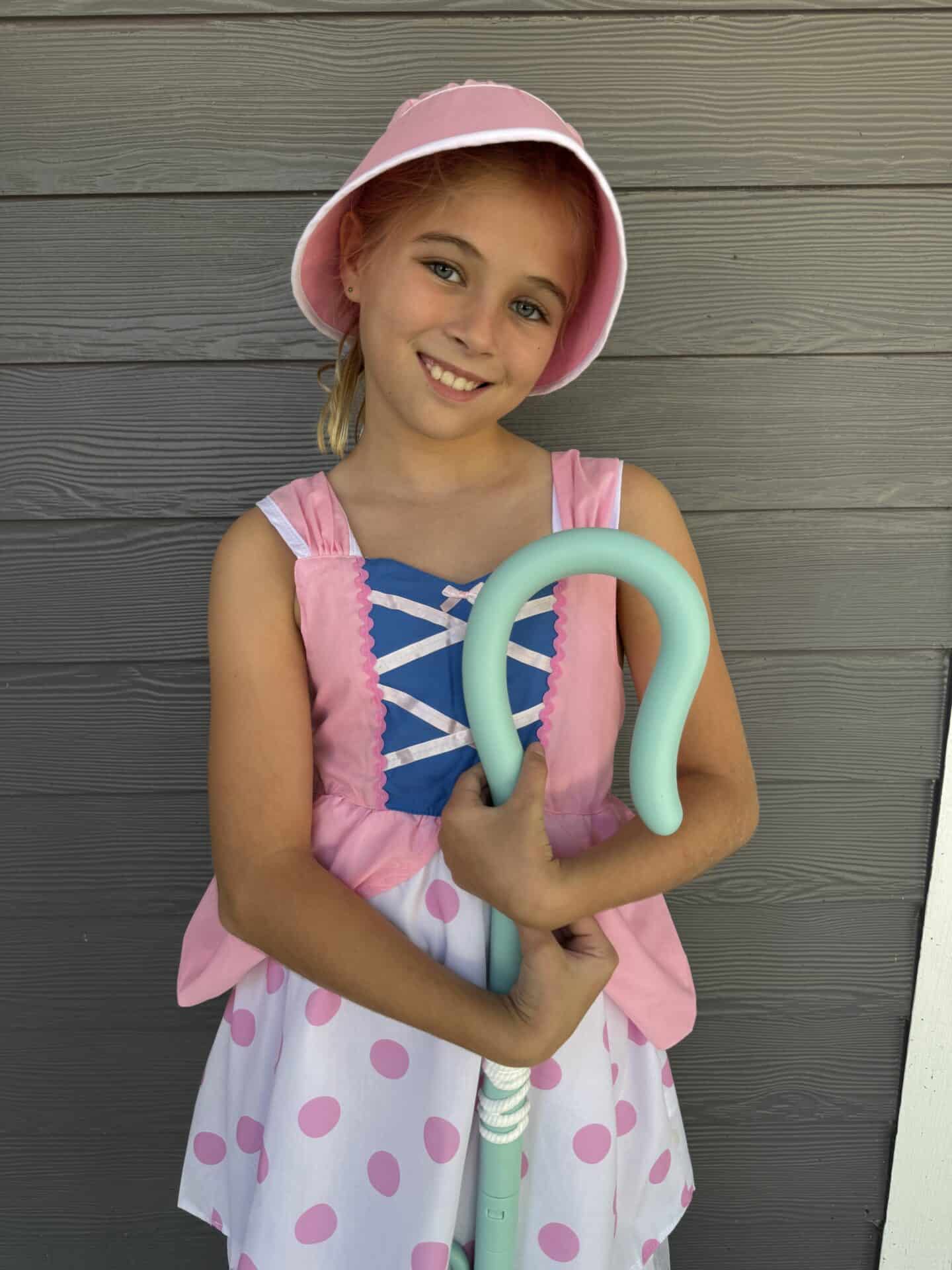 diy toy story family costumes - bo peep